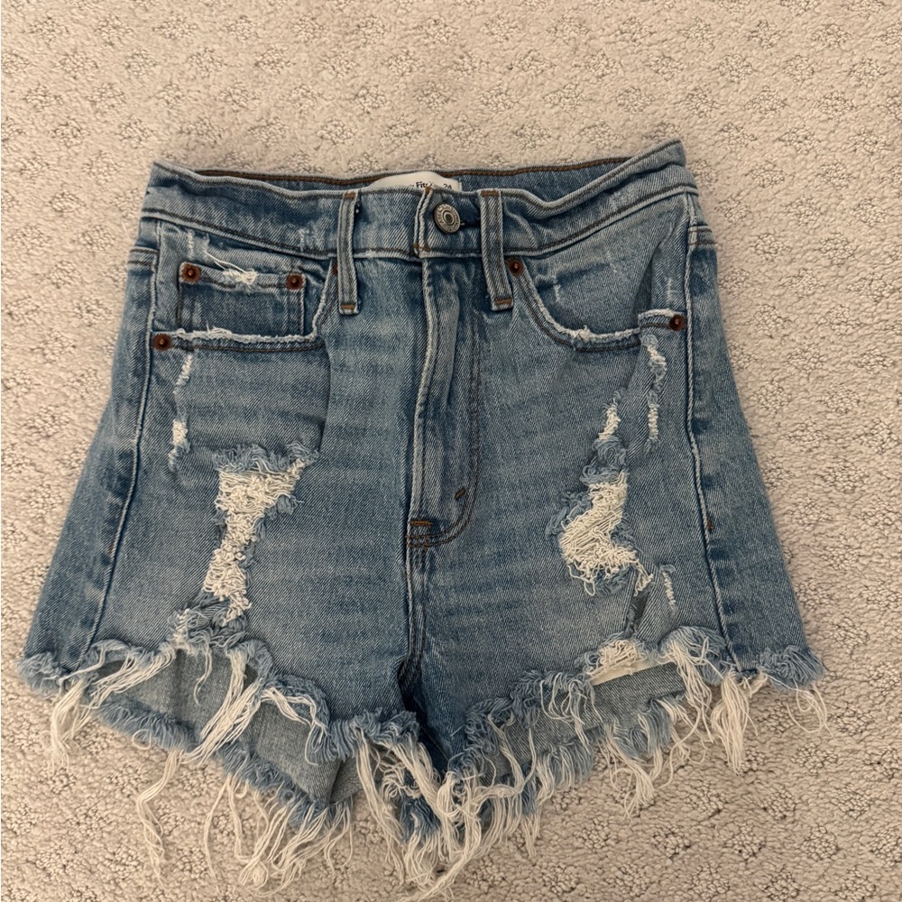 -Abercrombie & Fitch- The Mom Short/ High-Rise, Size 24/00 - Picture 2 of 4